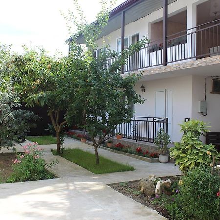 Guest House U Aleny Гагра Екстер'єр фото