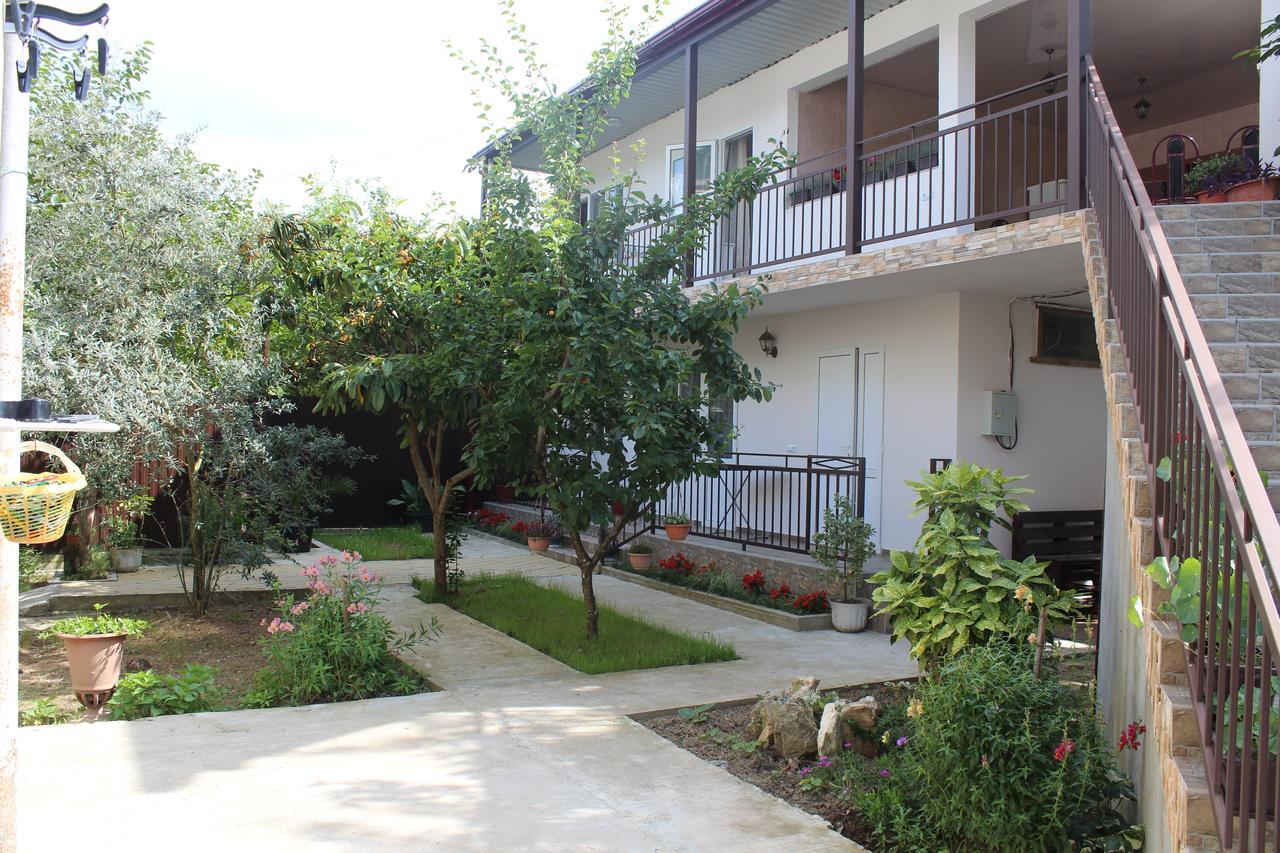 Guest House U Aleny Гагра Екстер'єр фото