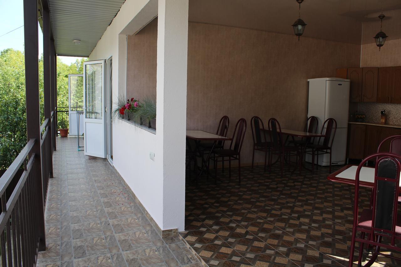 Guest House U Aleny Гагра Екстер'єр фото